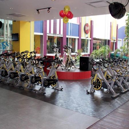 Ts Suites Surabaya Eksteriør bilde