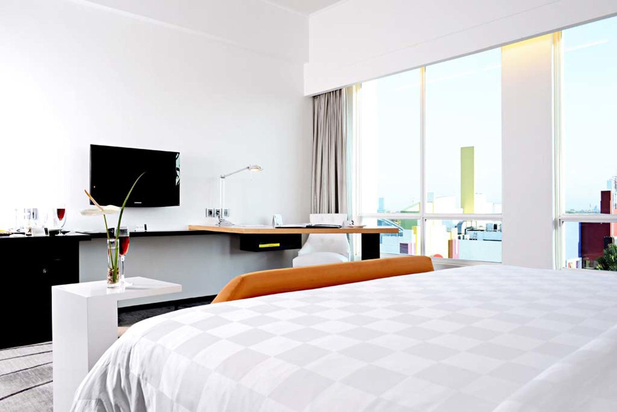 Ts Suites Surabaya Eksteriør bilde