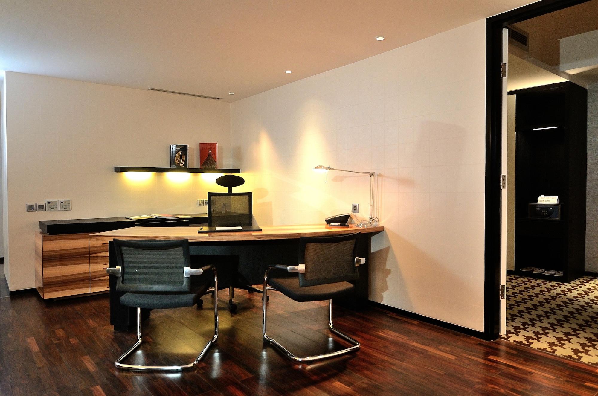 Ts Suites Surabaya Eksteriør bilde