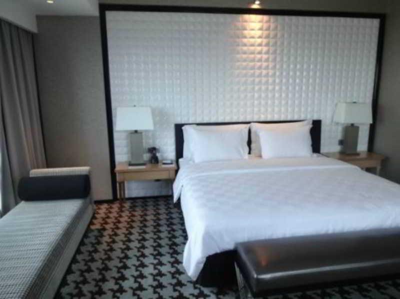 Ts Suites Surabaya Eksteriør bilde