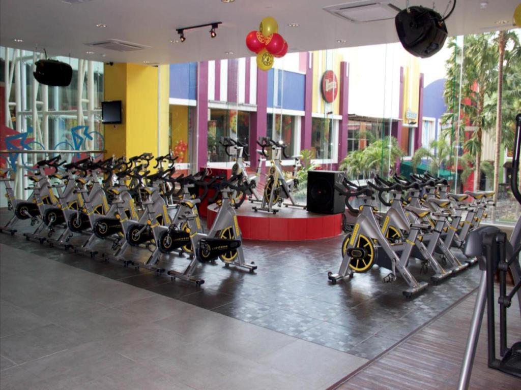 Ts Suites Surabaya Eksteriør bilde