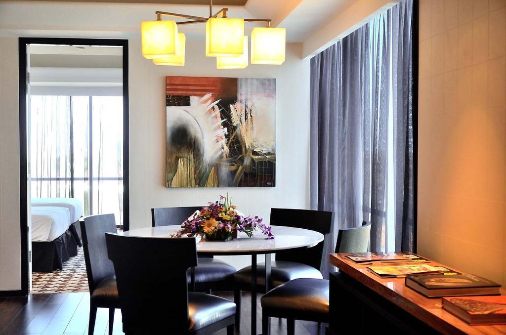 Ts Suites Surabaya Eksteriør bilde