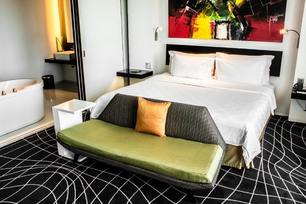 Ts Suites Surabaya Eksteriør bilde