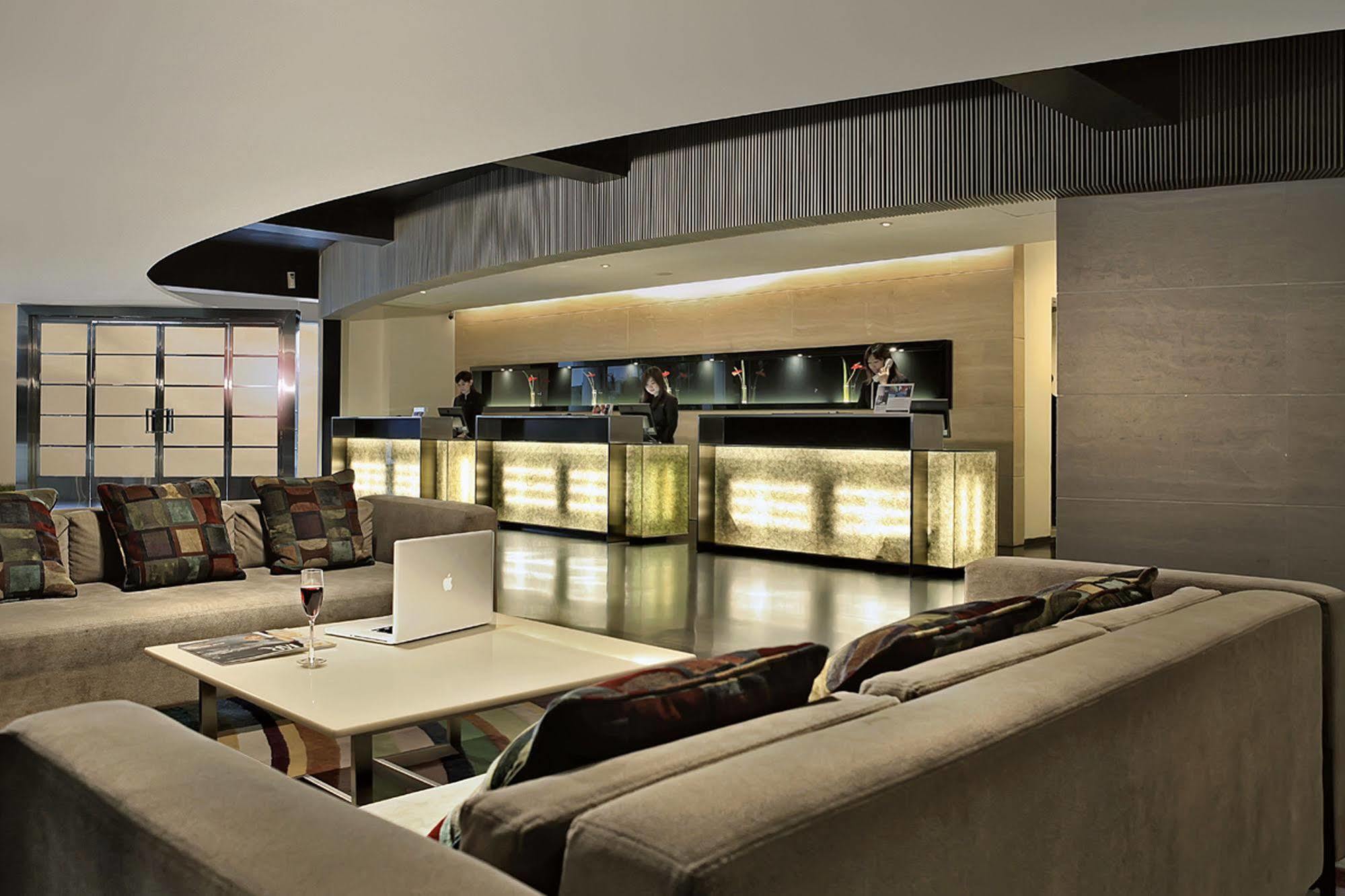 Ts Suites Surabaya Eksteriør bilde