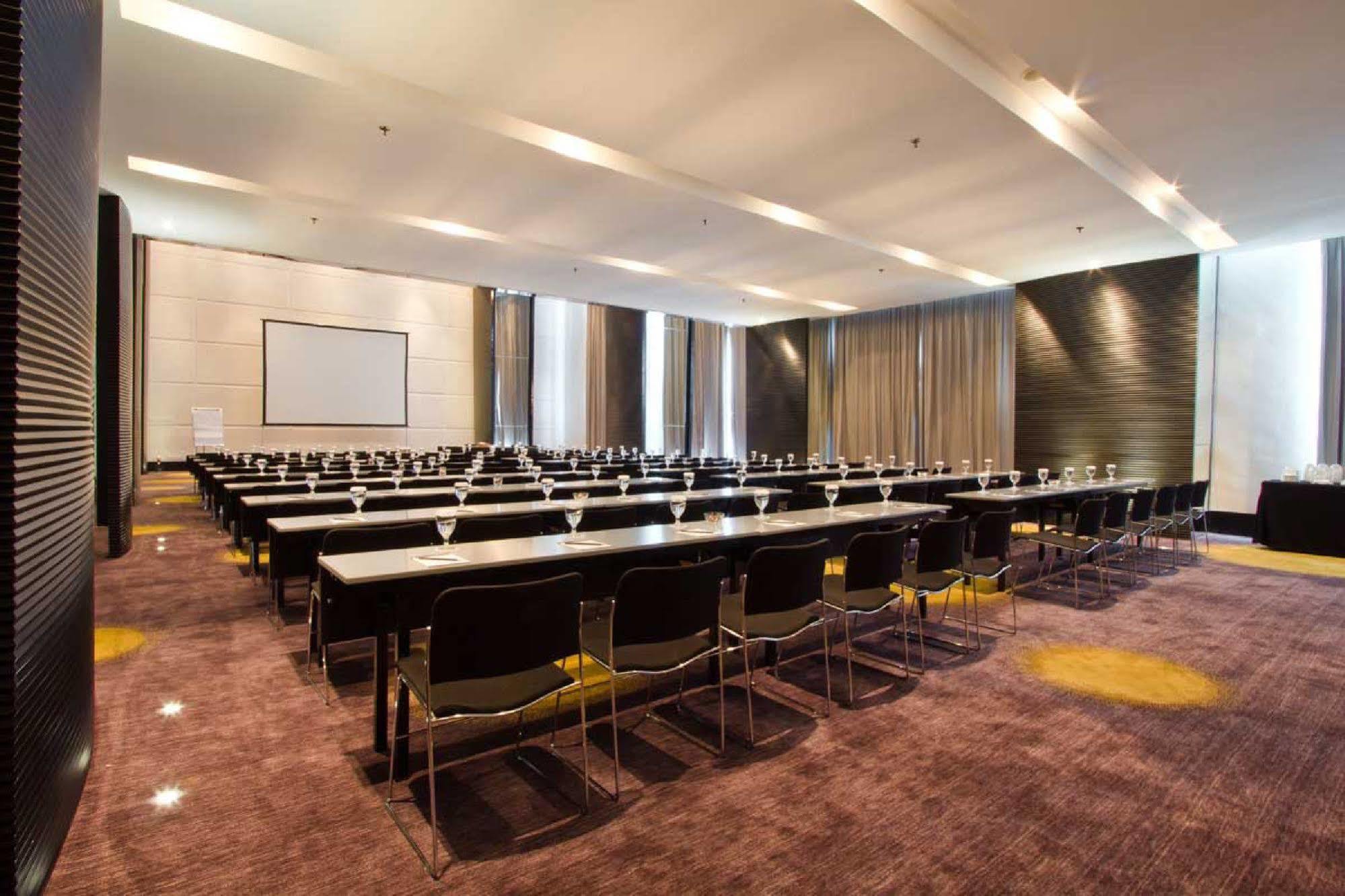 Ts Suites Surabaya Eksteriør bilde