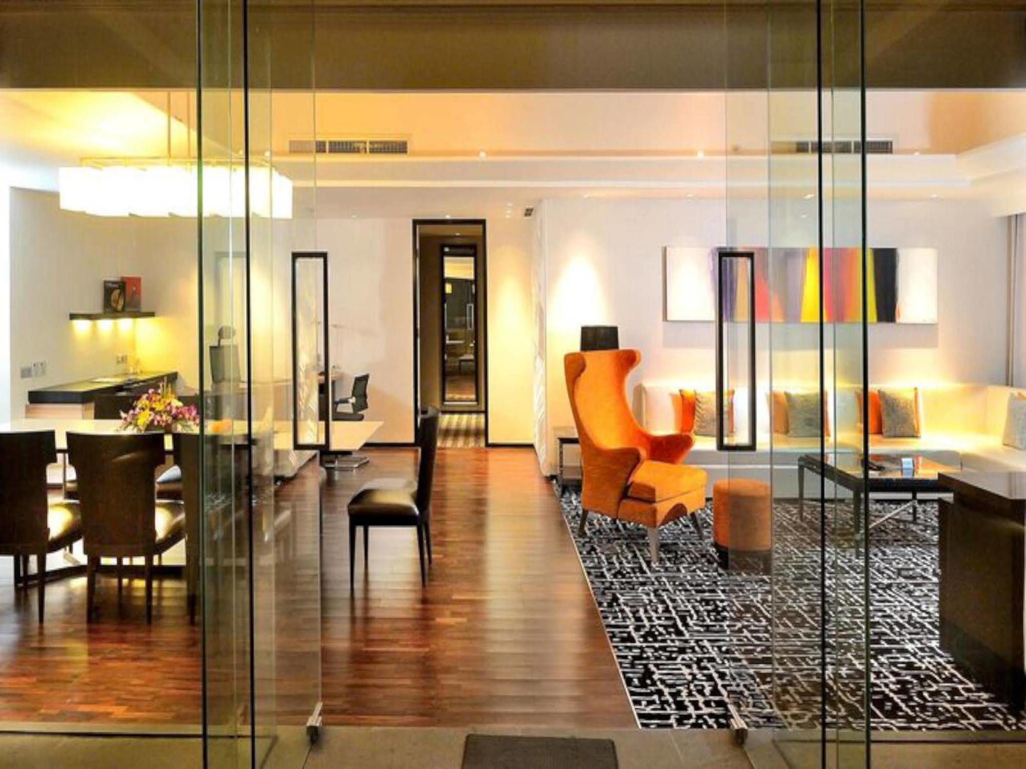 Ts Suites Surabaya Eksteriør bilde
