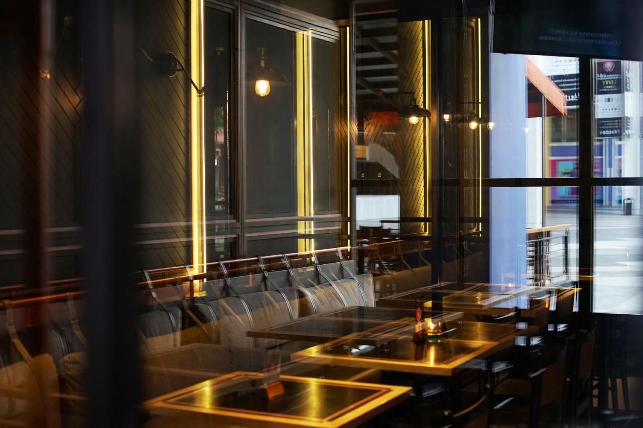 Ts Suites Surabaya Eksteriør bilde